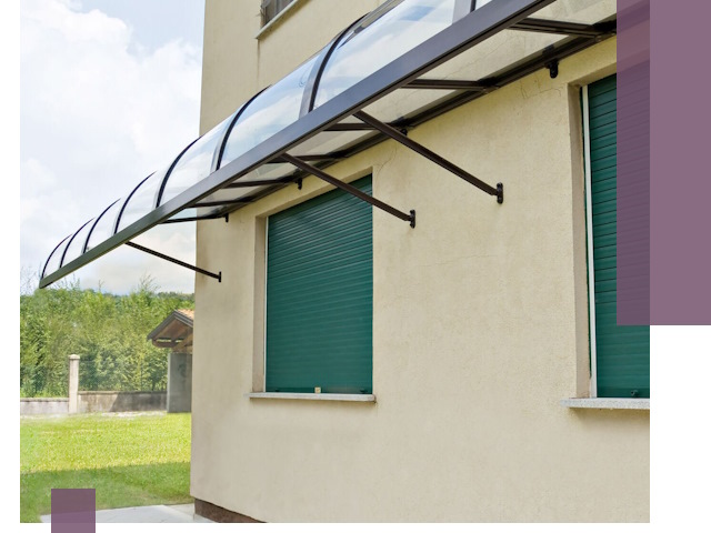 Козырьки над окнами в Городце — изготовление и монтаж по выгоде